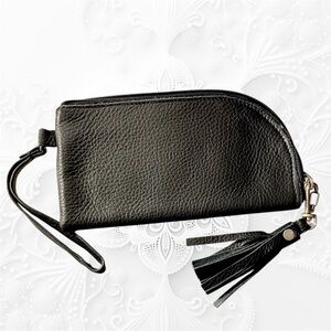 Hard 2 Find Brave Soles Soft Leather Wristlet “Felicity” Excellent Cond Black